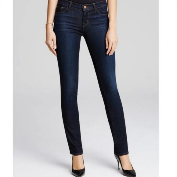 J Brand Denim - J Brand Straight Leg Mid Rise Dark Wash Made in USA Jeans. Size 29